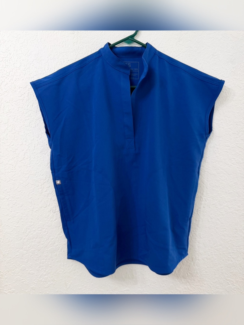 Figs Rafaela Oversized Scrub Top Color- Winning Blue Size-XXS